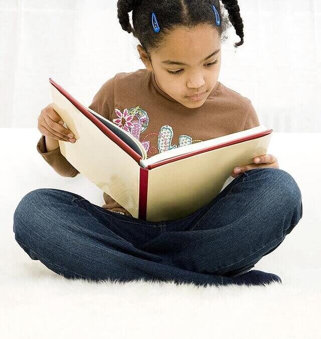 4 Ways to Get Your Child Reading This Summer